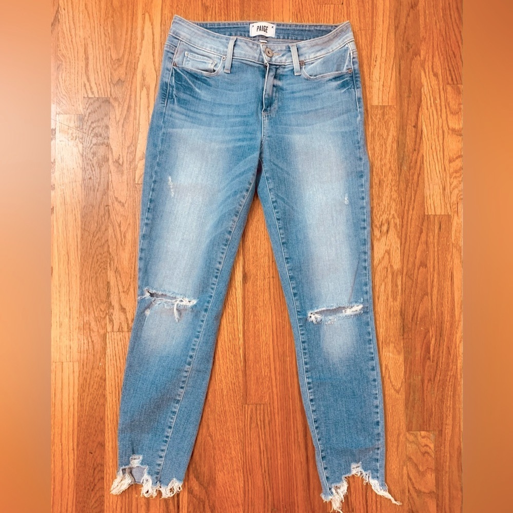 Paige Verdugo Crop high waisted light washed jeans!